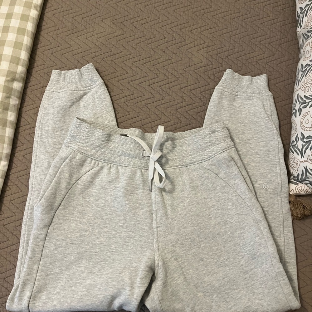 Lululemon Scuba Jogger Gray 6